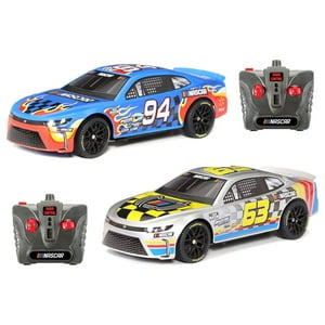 Adventure Force (1:24) NASCAR Battery Remote Control Silver/Multi Sports Car Race Set, 2423TP Child Adventure Force