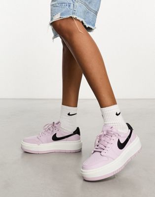 Женские кроссовки Nike Air Jordan 1 Elevate Low в цвете сирени и черном Nike