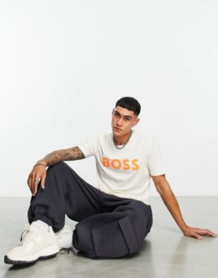 Светло-бежевая футболка с крупным логотипом BOSS Orange Thinking 1 BOSS Orange