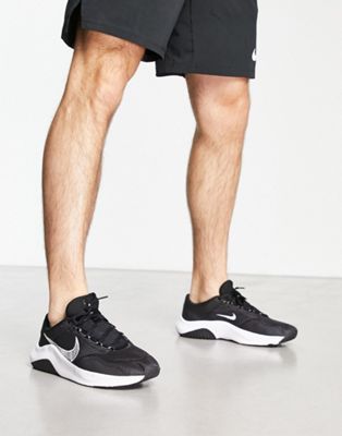 Мужские кроссовки Nike Legend Essential 3 в черно-белом цвете для повседневного стиля Nike