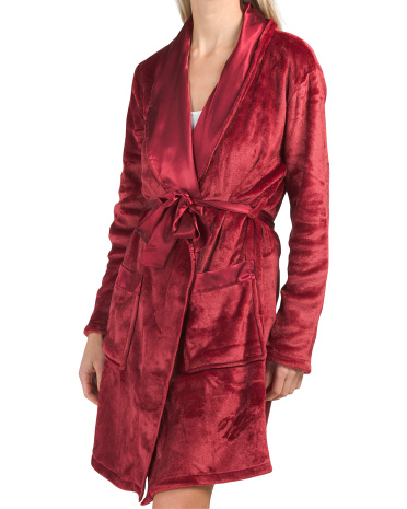 Плюшевый халат с атласной отделкой и поясом Thalia Sodi