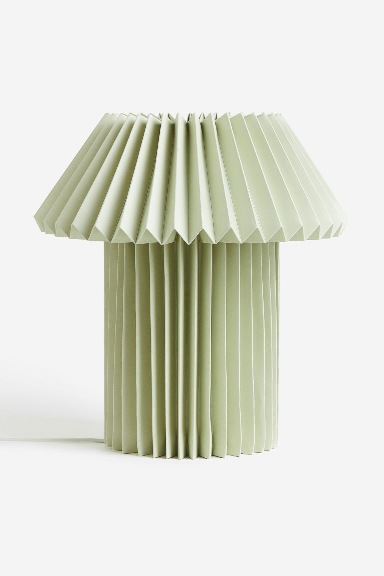 Настольная лампа из плиссированной бумаги H&M