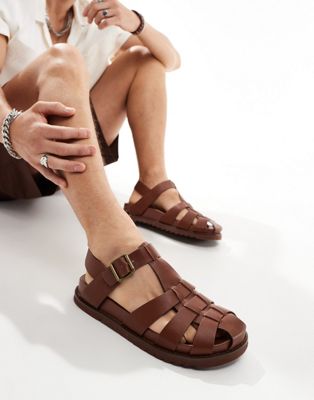 Коричневые сандалии в рыбацком стиле с закрытым носком ASOS DESIGN ASOS DESIGN