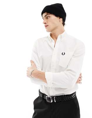 Мужская Повседневная рубашка Fred Perry Oxford белого цвета Fred Perry