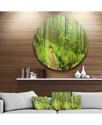Designart 'Пышная лесная тропа, река Колумбия' Лесной металлический круг на стене, художественный принт - 23 "x 23" Design Art