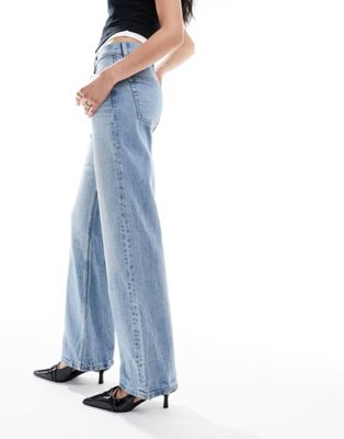 Легкие прямые джинсы голубого цвета ASOS DESIGN ASOS DESIGN