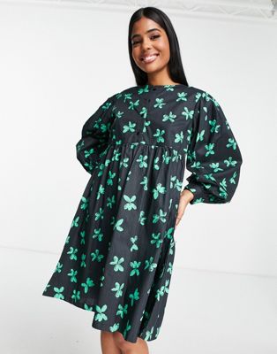 Pieces floral mini smock dress in black/green Pieces