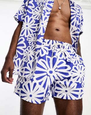 Короткие шорты для плавания с цветочным принтом ASOS DESIGN — часть комплекта ASOS DESIGN