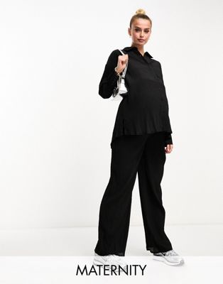 Широкие длинные турмалиновые брюки с присборками The Frolic Maternity черного цвета со складками - часть комплекта. The Frolic