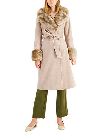 Женское пальто с запахом и отделкой из искусственного меха Via Spiga