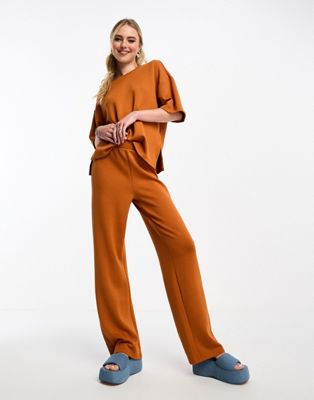 Супермягкие широкие брюки из джерси Vero Moda ржавого цвета — часть комплекта VERO MODA