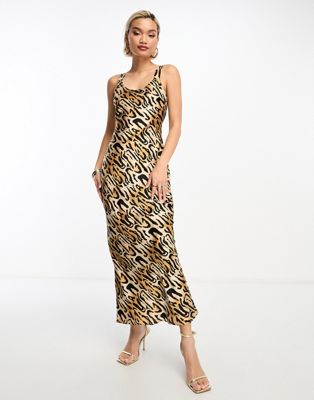 Гламурное платье-комбинация из тигрового атласа с овальным вырезом GLAMOROUS