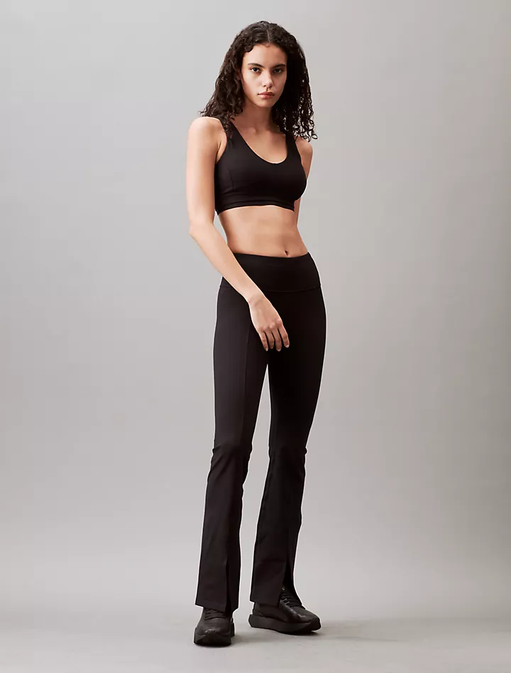Расклешенные брюки Performance Embrace с высокой талией Calvin Klein