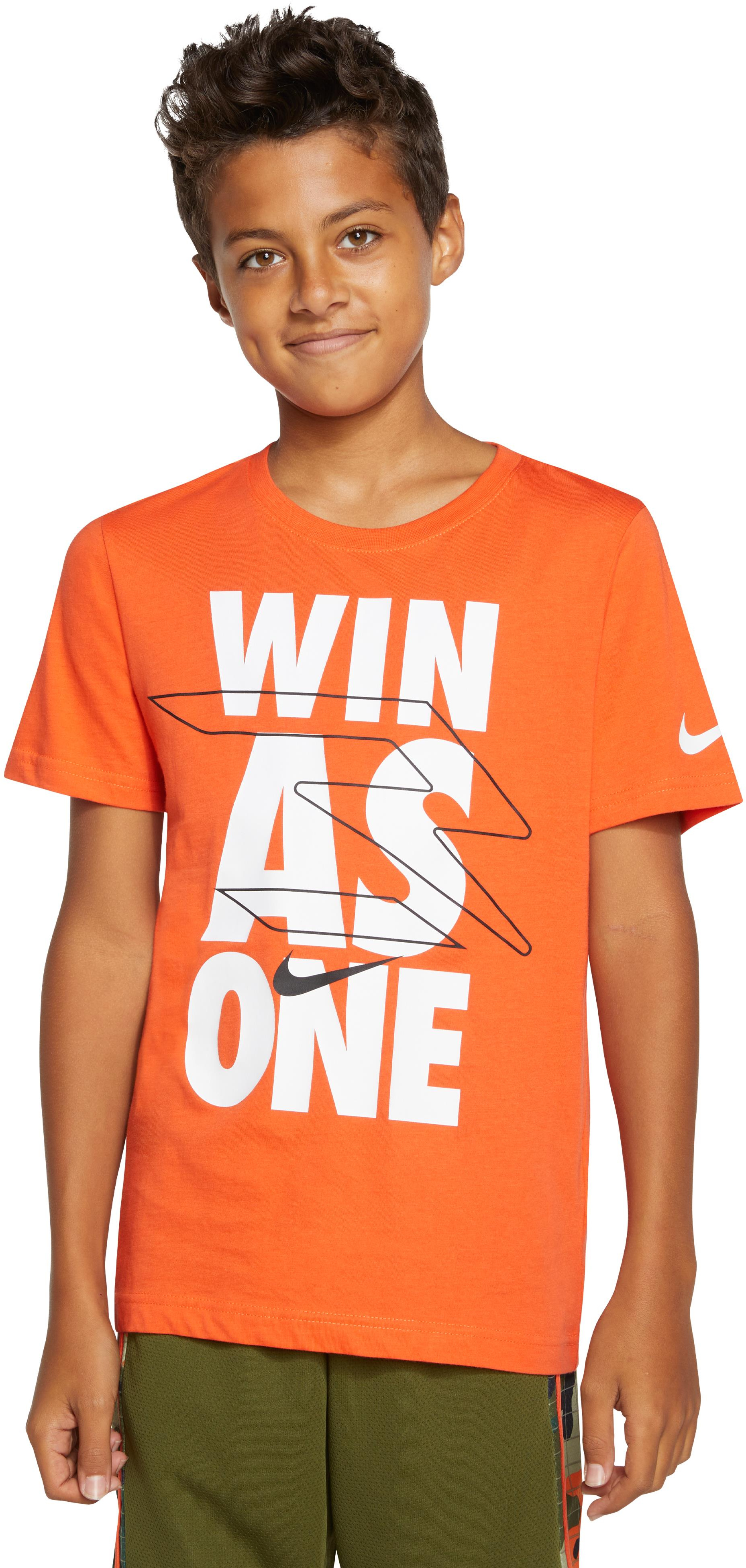 Выиграй одной футболкой (большие дети) Nike 3BRAND Kids