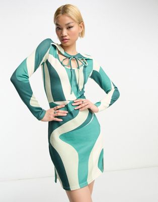 Зеленое мини-платье с завязками на шее Rebellious Fashion Rebellious Fashion