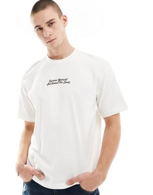 Белая футболка свободного кроя с фактурным принтом спереди Bershka Bershka