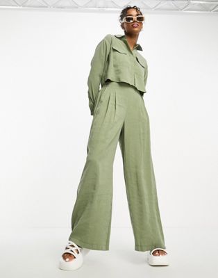 Мягкие широкие брюки цвета хаки Miss Selfridge — часть комплекта Miss Selfridge