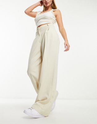 Бежевые широкие брюки с завышенной талией Monki Monki