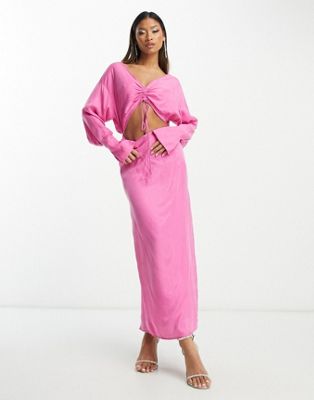 Розовое платье макси с кулиской на груди и вырезом ASOS EDITION ASOS EDITION