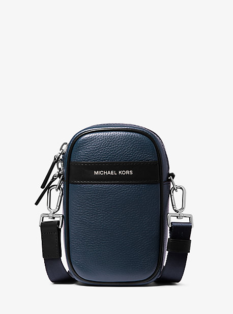 Сумка через плечо для смартфона из шагреневой кожи Greyson Michael Kors