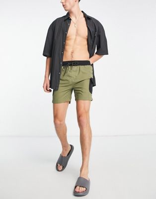 Потертые шорты для плавания Legian с карманами цвета хаки Threadbare