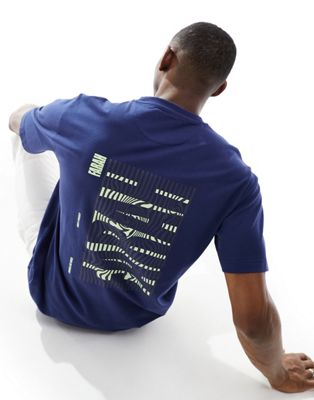 Темно-синяя футболка с принтом на спине Farah Damon Farah