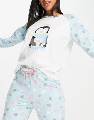 Бледно-голубая длинная пижама с потертым рождественским рисунком чилли-пингвина Threadbare
