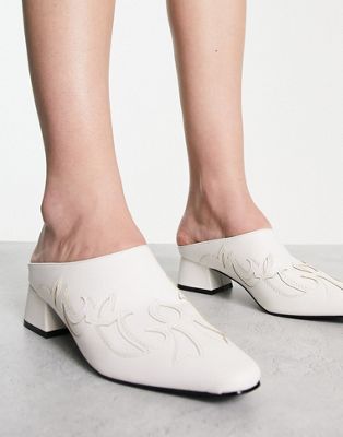 Белые туфли в стиле вестерн без спинки RAID Brina Raid