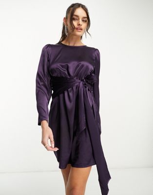 Женское мини-платье Vila с завязками на талии из атласной ткани в фиолетовом цвете Vila
