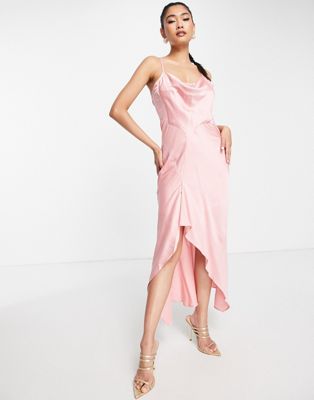 Нежно-розовое атласное платье-комбинация Liquorish Bridesmaid Editorial с рюшами Liquorish