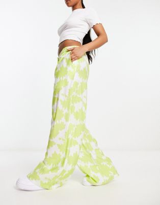 Широкие брюки с принтом Armani Exchange в зеленом цвете для женщин AX ARMANI EXCHANGE