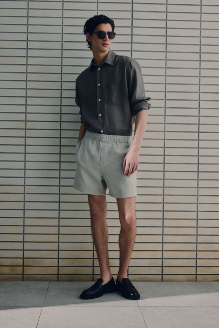 Льняные шорты стандартного кроя H&M