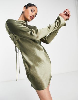 Зеленое атласное мини-платье с завязками на спине ASOS DESIGN ASOS DESIGN