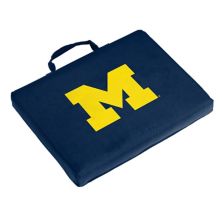 Отбеливающая подушка с логотипом бренда Michigan Wolverines Logo Brand