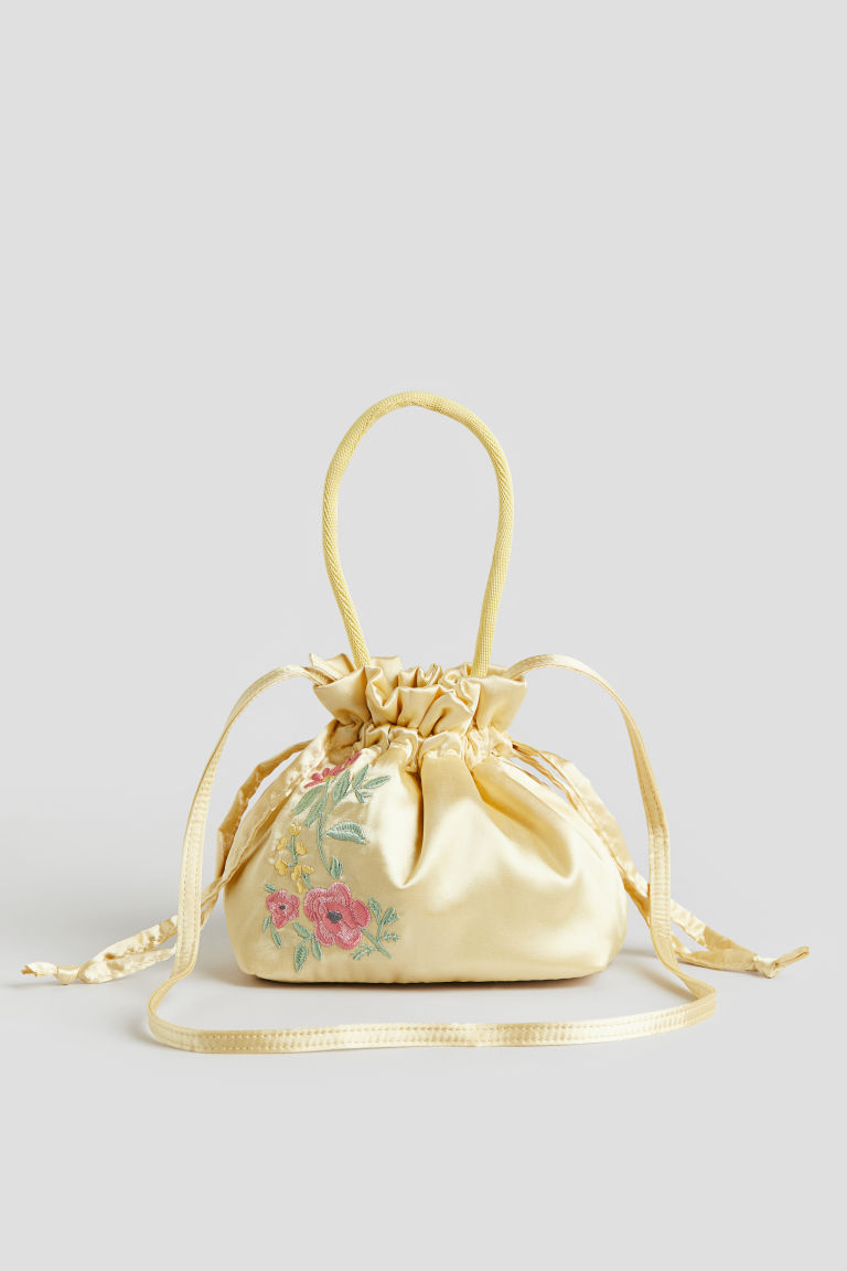Атласная сумка-мешок с вышитым мотивом H&M