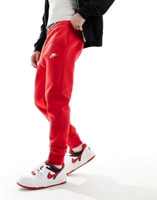 Брюки-джоггеры Nike Club Fleece в красном цвете для мужчин Nike