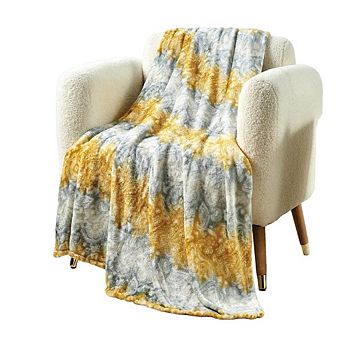 Cillia Microplush Decorative All Season Throw Blanket a Cozy and Elegant Home Accent Plazatex