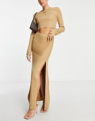 Светло-коричневая трикотажная юбка миди с разрезом до бедер Pretty Lavish - часть комплекта Pretty Lavish