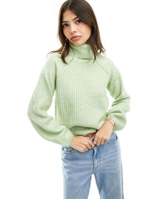 Бледно-зеленый свитер с высоким воротником и пышными рукавами JDY JDY
