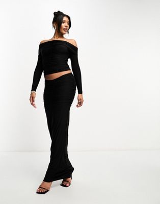 Черная юбка макси со сборками и V-образной талией Naked Wardrobe — часть комплекта Naked Wardrobe