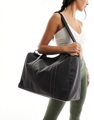 Черная прорезиненная спортивная сумка для душа ASOS DESIGN ASOS DESIGN