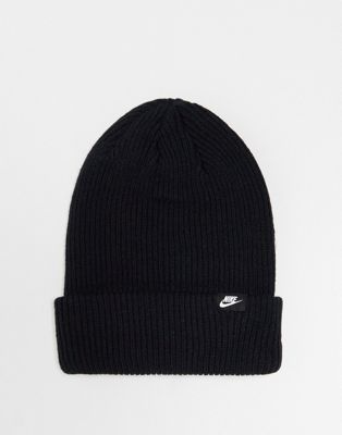 Черная шапка Nike Peak Nike