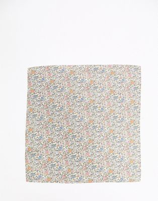 Gianni Feraud liberty print pocket square in ditsy floral Gianni Feraud