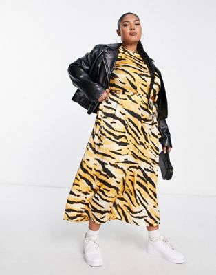 Эксклюзивное платье макси с тигровым принтом Pieces Curve Pieces Plus