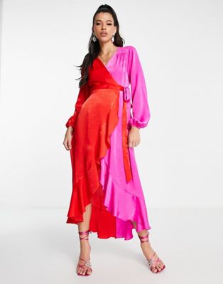 Атласное платье миди с объемными рукавами и оборками Flounce London контрастного розового и красного цветов Flounce London