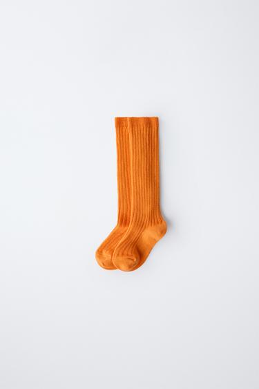 LONG RIBBED SOCKS Zara