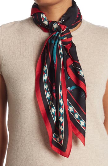 Квадратный шарф с полевыми цветами Vince Camuto