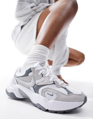 Кроссовки Nike Runninspo с серо-белыми деталями Nike
