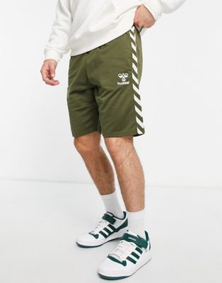 Оливковые классические спортивные шорты Hummel Hummel