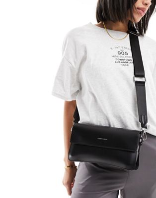 Черная сумка через плечо с широким ремешком Claudia Canova Claudia Canova